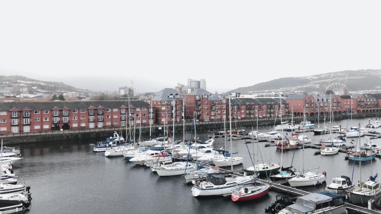 Beach On The Doorstep Meridian Tower Marina Swansea Apartment Bagian luar foto