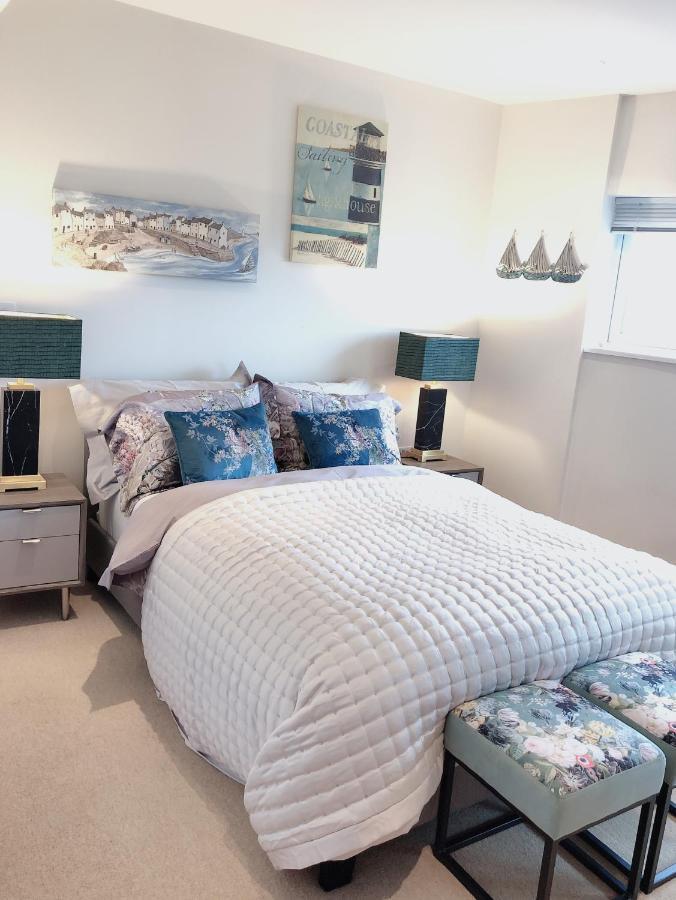 Beach On The Doorstep Meridian Tower Marina Swansea Apartment Bagian luar foto