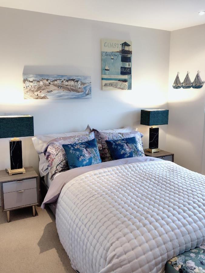 Beach On The Doorstep Meridian Tower Marina Swansea Apartment Bagian luar foto