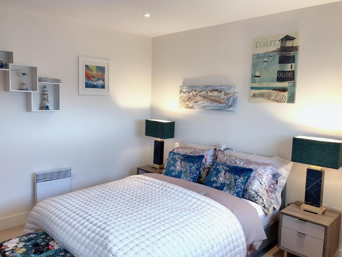 Beach On The Doorstep Meridian Tower Marina Swansea Apartment Bagian luar foto